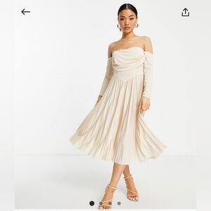 NWOT Off-Shoulder Pleated Midi Dress in Cream